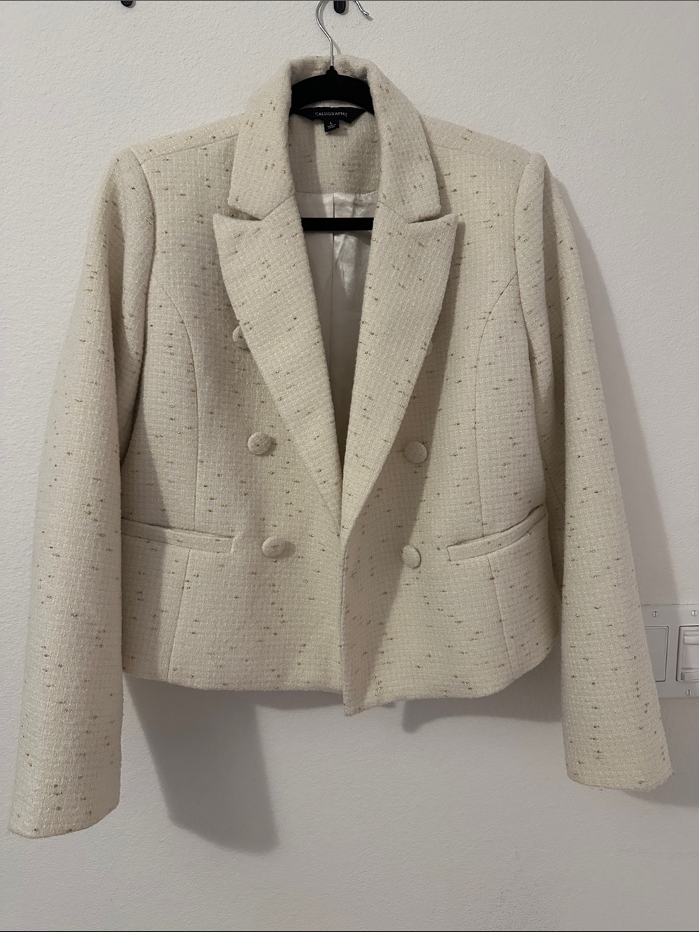 Cropped Double-Breasted Tweed Jacket - Cream